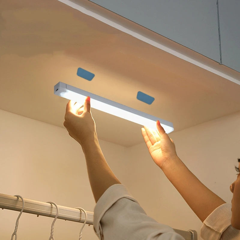 Lampe LED Sans Fil à Détecteur de Mouvement